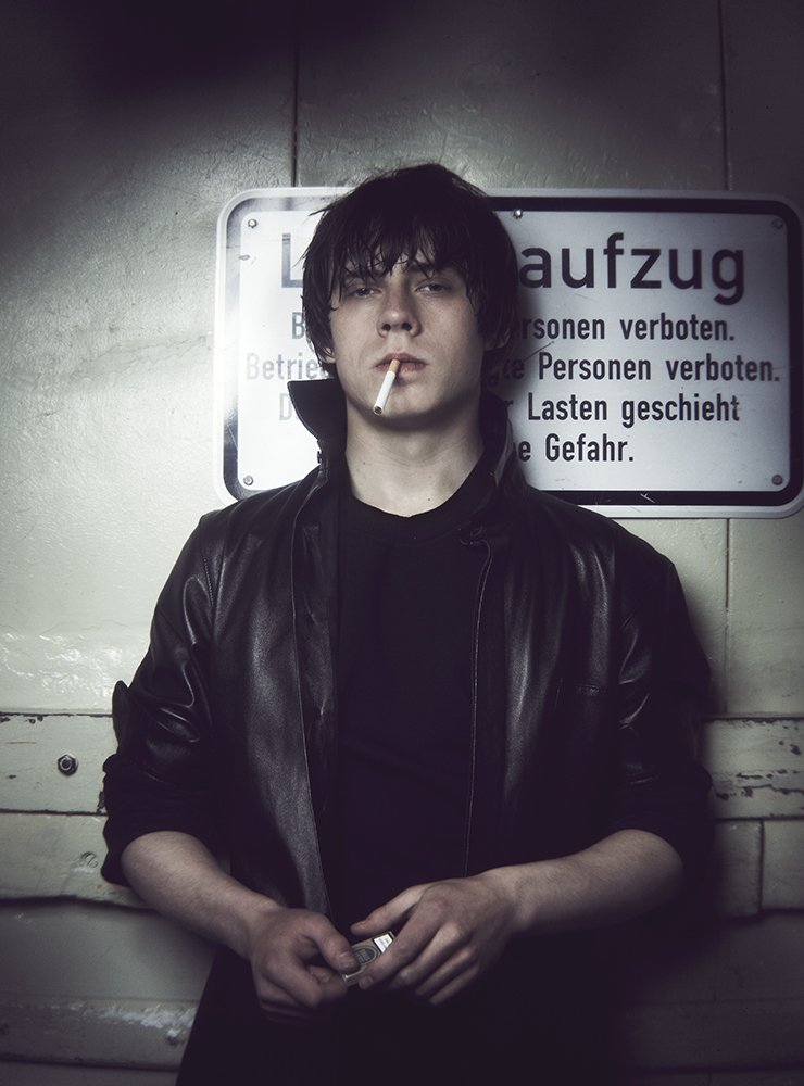 ClashMagazine's tweet photo. .@theokottis takes @JakeBugg out onto the dancefloor in this slinky remix... https://t.co/EcQMqA6ABk https://t.co/92jYH38jLX