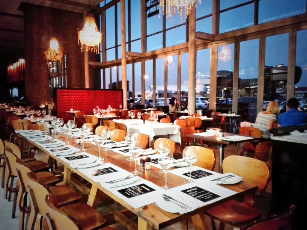P_Kuttah's tweet photo. Tonight @ZomatoSA dinner with @Kool_Out at the @LicorishBistro can it be 7pm already... Lol https://t.co/nu5fDlgY19