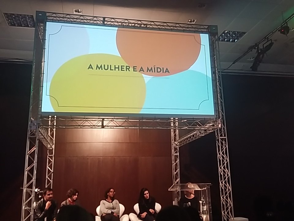 AdmaticBR's tweet photo. A mulher e a mídia é tema de debate no #digitalks #digitalks2016 https://t.co/IYY2uZ6yyy