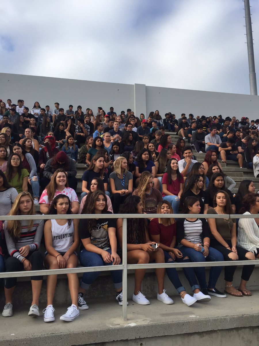 fullertonhigh's tweet photo. FUHSAthletics: RT fullertonhigh: FUHSFOOTBALL: RT fullertonhigh: We are pumped up! #FUHSTribe https://t.co/qBOu08eIdl