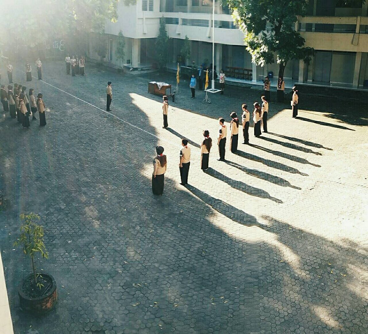 eventKHDRAK's tweet photo. Terima kasih untuk BPH 2015/2016 yang sudah menjalankan tugasnya, dan selamat untuk BPH 2016/2017 :) https://t.co/3flUPUtOqZ