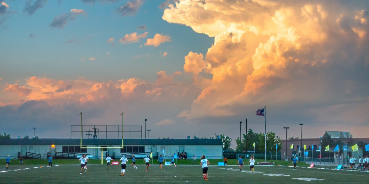 skydmagazine's tweet photo. Don't plank for 5 minutes. @mwitmer33 shares her core training philosophy.  https://t.co/bT8jANHPkl @ultiphotos https://t.co/A25c52oH3G