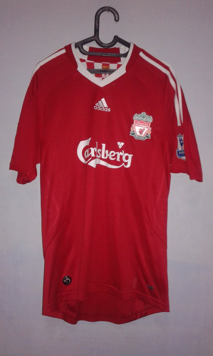 Dijual laku berapa ya? Jersey LFC home seasson 2007-2009 Original, dijual karena BU, 350 angkut deh