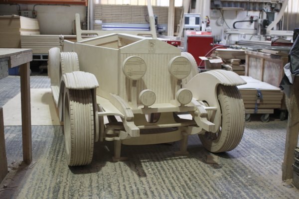 fun_furniture's tweet photo. A few more days work? :-) #projectrollsroyce https://t.co/68mRacqhfW