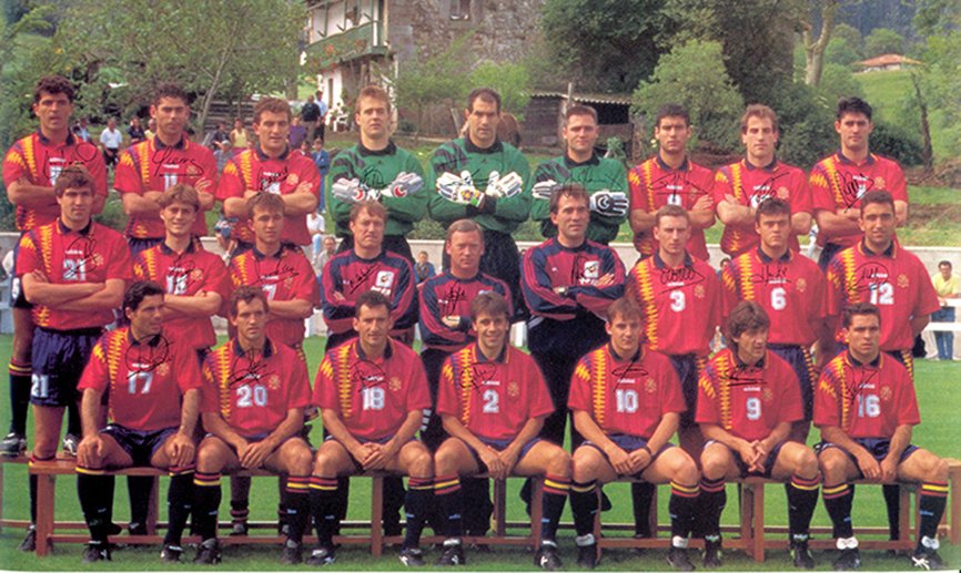 SEFutbol's tweet photo. FOTO INTERACTIVA | @JulenLopetegui, formó parte de los 23 de EEUU'94. ¿Los recordamos? https://t.co/se8GcxPUPP https://t.co/c04ZpG9c6d