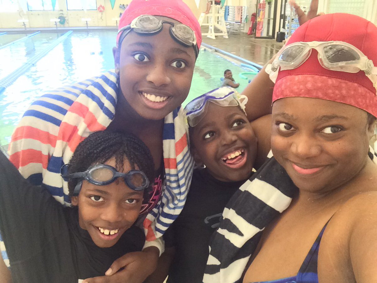 ayeshatb's tweet image. #GetBlackInTheGym #pooledition swam laps with the girl let the boys practice diving