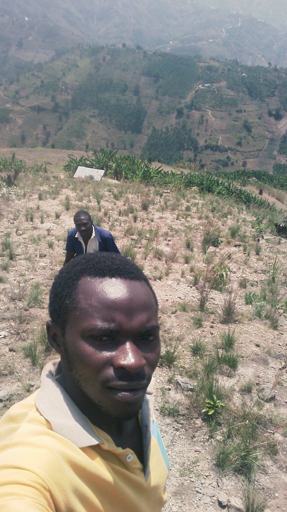 fils2014's tweet image. it was not very easy to ascend Minazi mountain, hhh to be a good man is to accept all things falls on you,