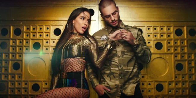 latinpopbr's tweet photo. #SimOuNão deveria mudar de nome pra #SimOuComCerteza, né @Anitta e @maluma? https://t.co/jNosVLR23u https://t.co/YCb6MHZZba