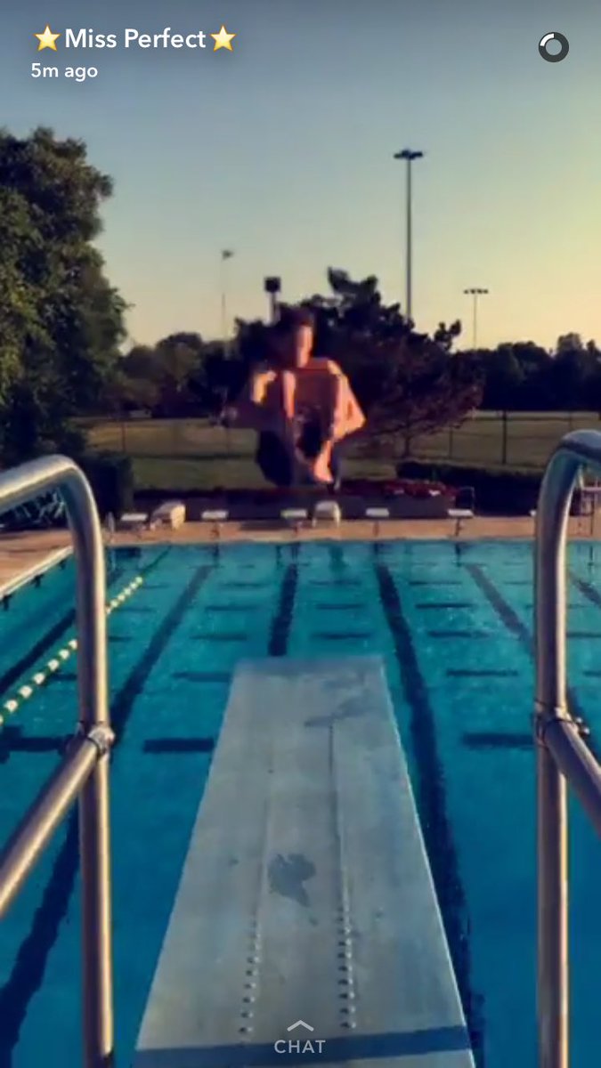 Feeling #Olympic today? <a href="/KamilStrycharz/">Kamil Strycharz</a> is demonstrating his diving skills on my account today! Check it out!! 🏊🏽🏊🏽