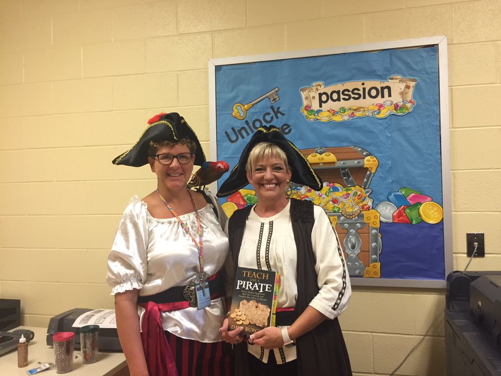 MaryAnnNussear's tweet photo. Our fearless leaders! Teach Like a Pirate!!! @forrestkat @MaryAnnNussear @carbaugh1 @wcpsmd #teachlikeapirate https://t.co/0hLu3lg7qp
