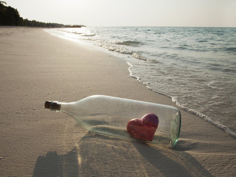Heart inside a Bottle : Romantic Images