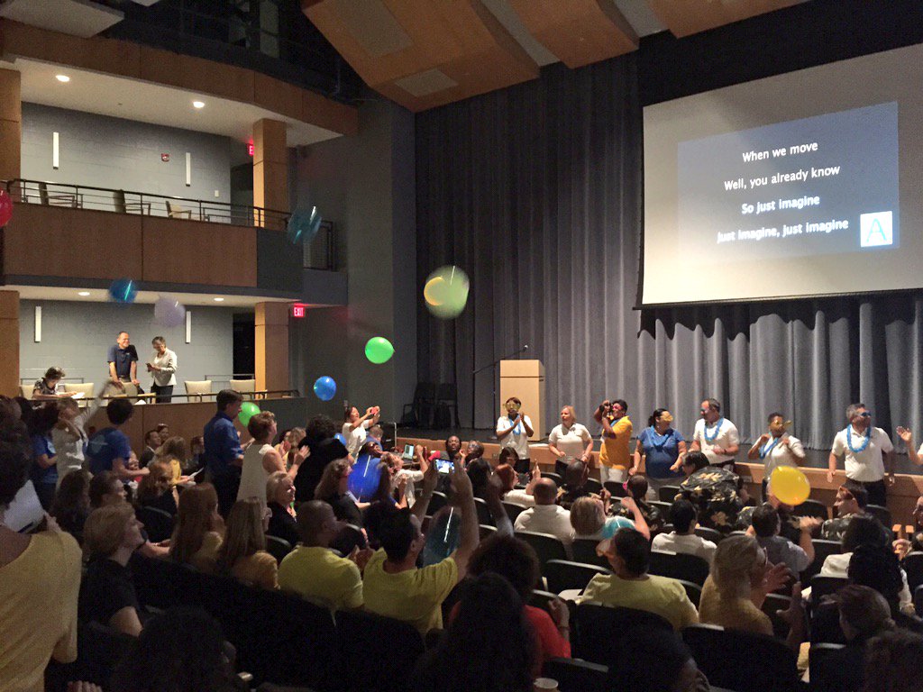 APSKenmore's tweet image. Excited about Happy New SY 2016-17 #APSac2016 The Future Looks Bright! @APSVirginia Admin Energy &amp;amp; Excitement!