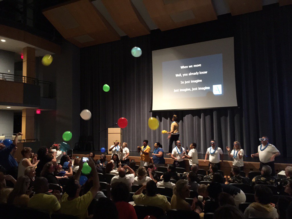 APSKenmore's tweet image. Excited about Happy New SY 2016-17 #APSac2016 The Future Looks Bright! @APSVirginia Admin Energy &amp;amp; Excitement!