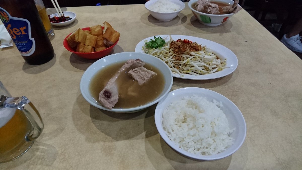 3YRKN5's tweet photo. シンガポゥ。パクテー旨し！ https://t.co/6deaGVPSRo