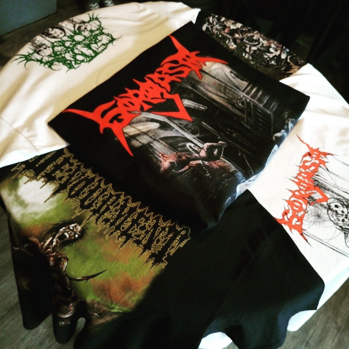 CFHmerch's tweet photo. Get the death metal t-shirts in our store

#cfhstore #cfhband #tees #deathmetal #music https://t.co/xLVO17ME30