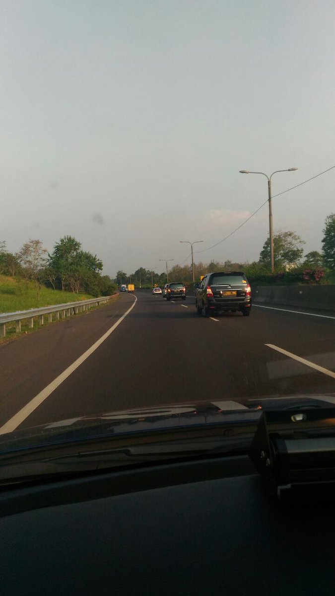 juandaBarus4's tweet photo. Rangkaian kosong lodaya wilayah purwakarta terkendali aman https://t.co/66uZttrGqH