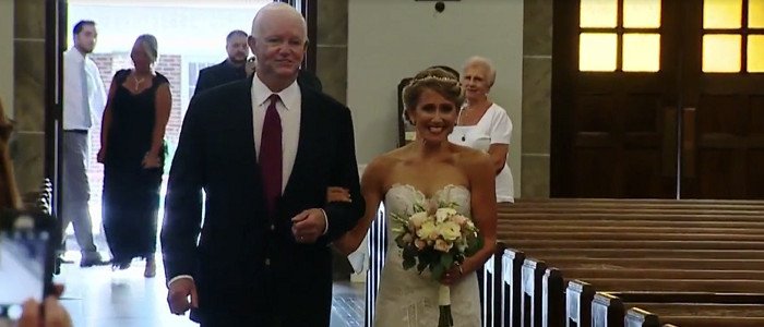 SternbergClarke's tweet photo. A bride was given away by the man who received her father's heart. https://t.co/cYvAyoykDQ #weddings https://t.co/NYerErNO1F