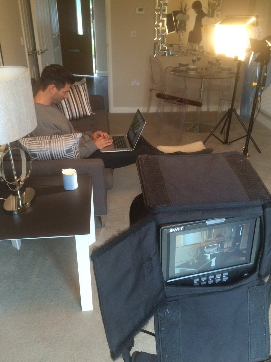 glowstonetech's tweet image. Filming going great for our #kickstarter video for the Glowstone smart heated mug. Lounge scene next with @Gazseddon