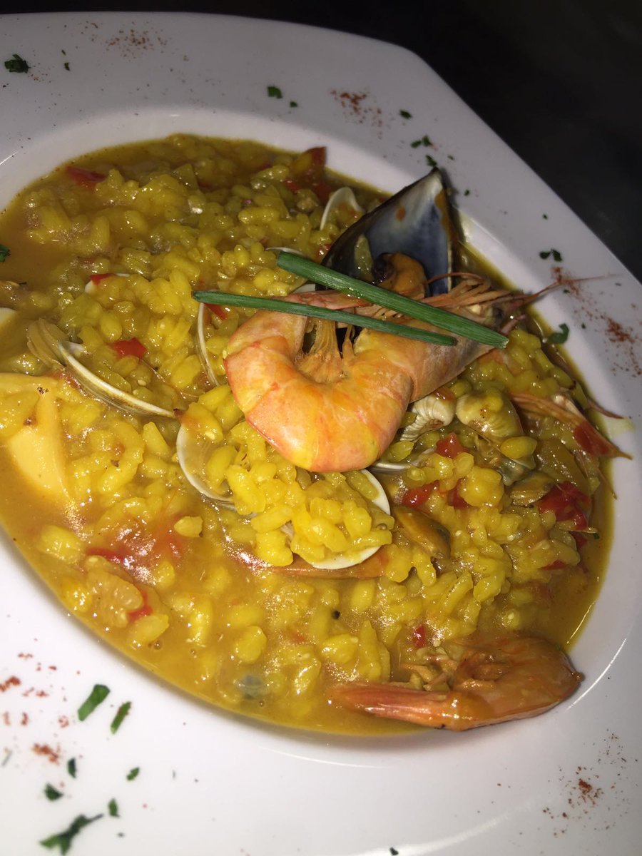 ElTrasmalloFre's tweet photo. Arroz meloso del @ElTrasmalloFre 
#FelizJueves #Sevillahoy #comerbien #arroz #Andalucía #Verano2016 https://t.co/gqZ4tQfCwU