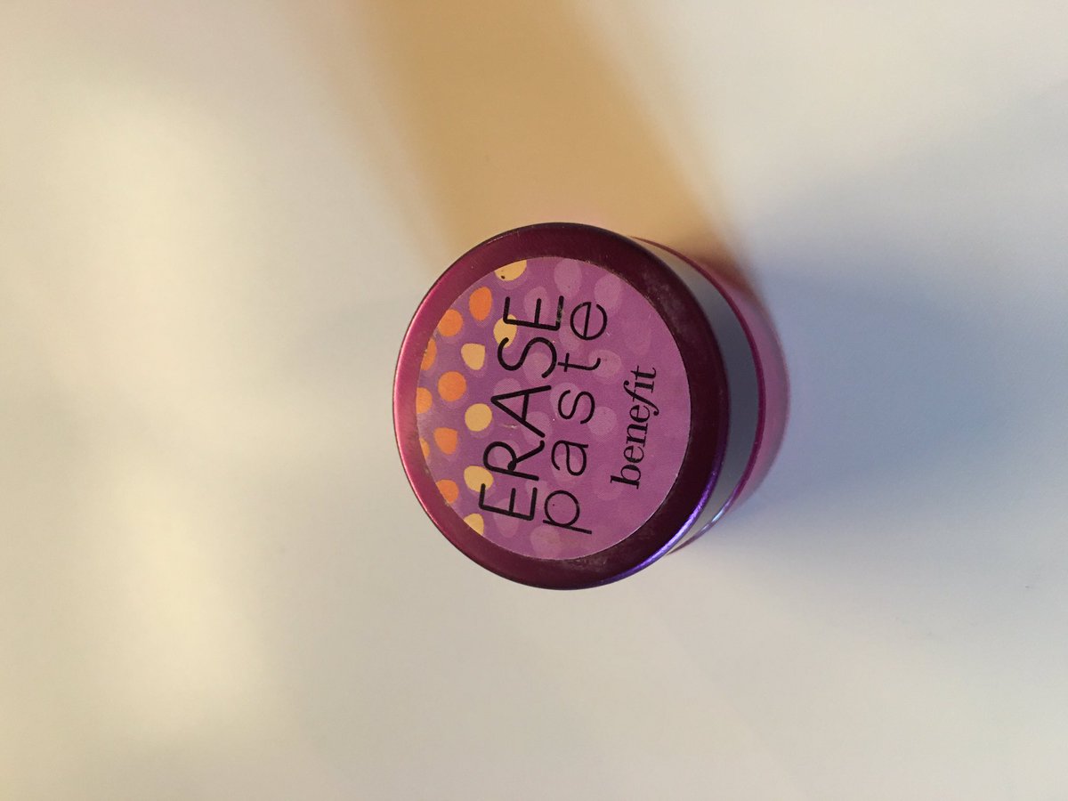 EdonMakeup's tweet photo. #erasepaste#benefit#adoro#occhiaieciaone😛😛😛😛😛😛 https://t.co/PdjWFymxDq