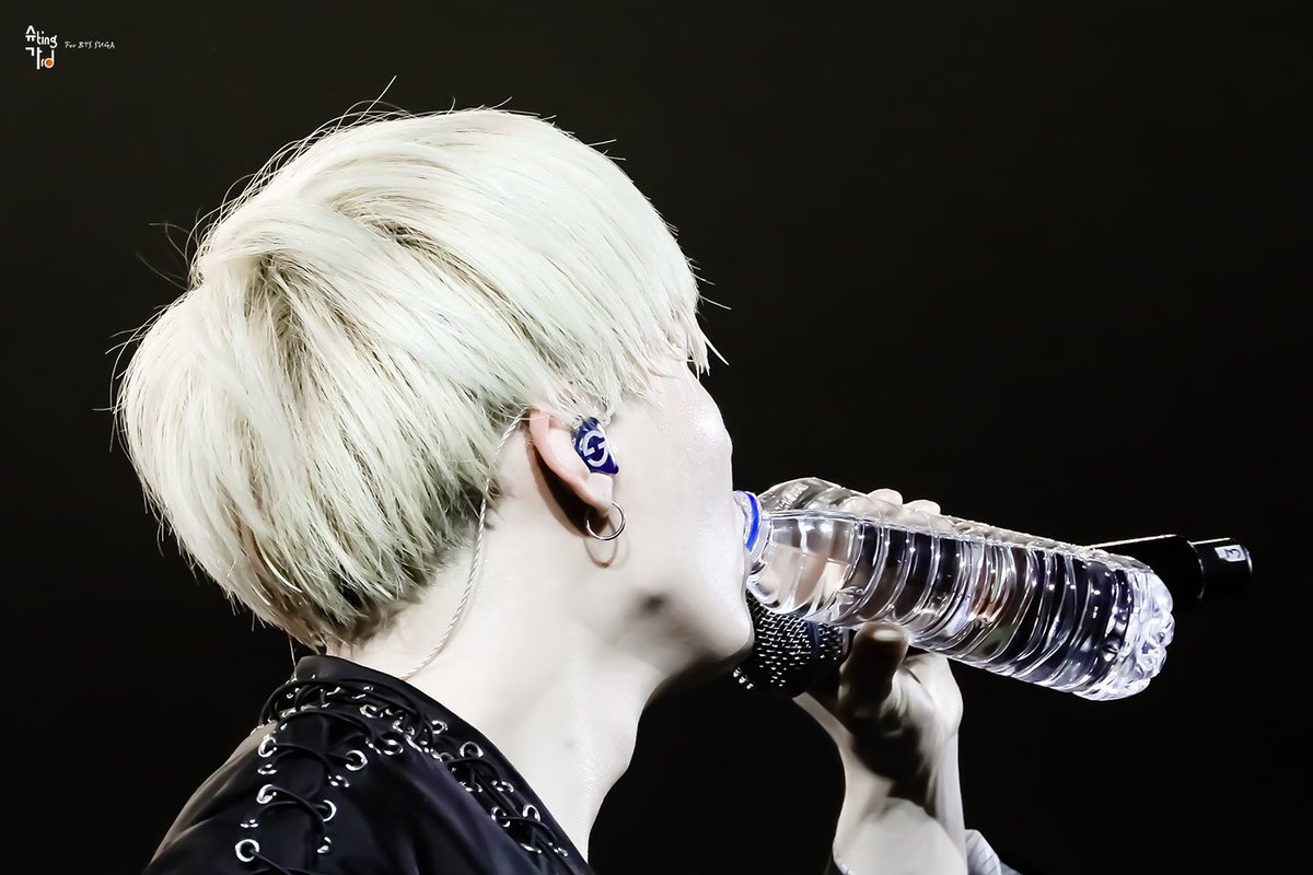 sugadt's tweet photo. HQ PIC. 160730 Epilogue in Manila #방탄소년단 #슈가 #SUGA 🐢 ©suting_gard0309  https://t.co/nTzyRfljvx