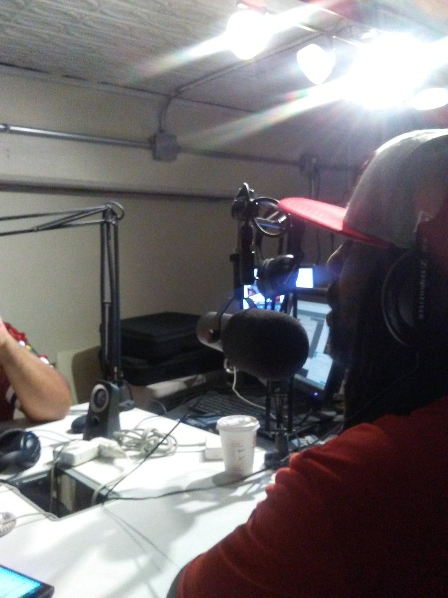 phillyword215's tweet photo. @bigbadradio @OLastWord @MooRasta7
@FadPhotography @phillyword215 @ceeknowledge @xenzpop 
Dope Show Last Night https://t.co/WApMxLLjKW