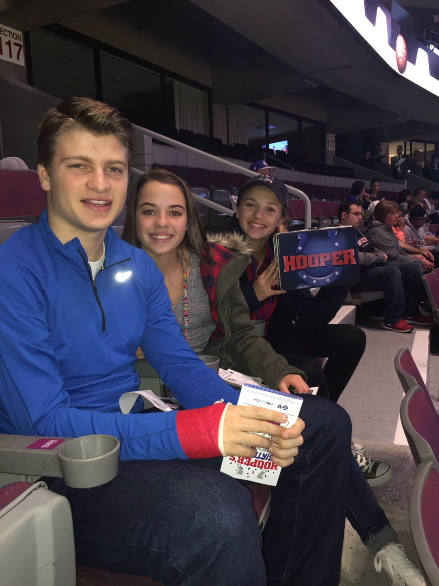 teagan_thomas's tweet photo. happy birthday @hwarner20 !! I hope your day is amazing. Thanks for making sav so happy :) #IGotBackUp https://t.co/Nlly1oGlTl