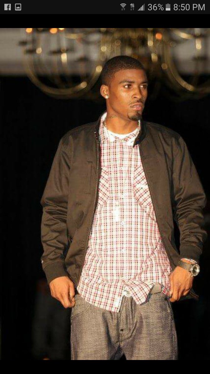 Cuttcain1's tweet photo. I'm shinning like a light like a start flew in from outer space https://t.co/QmLtP86NEd