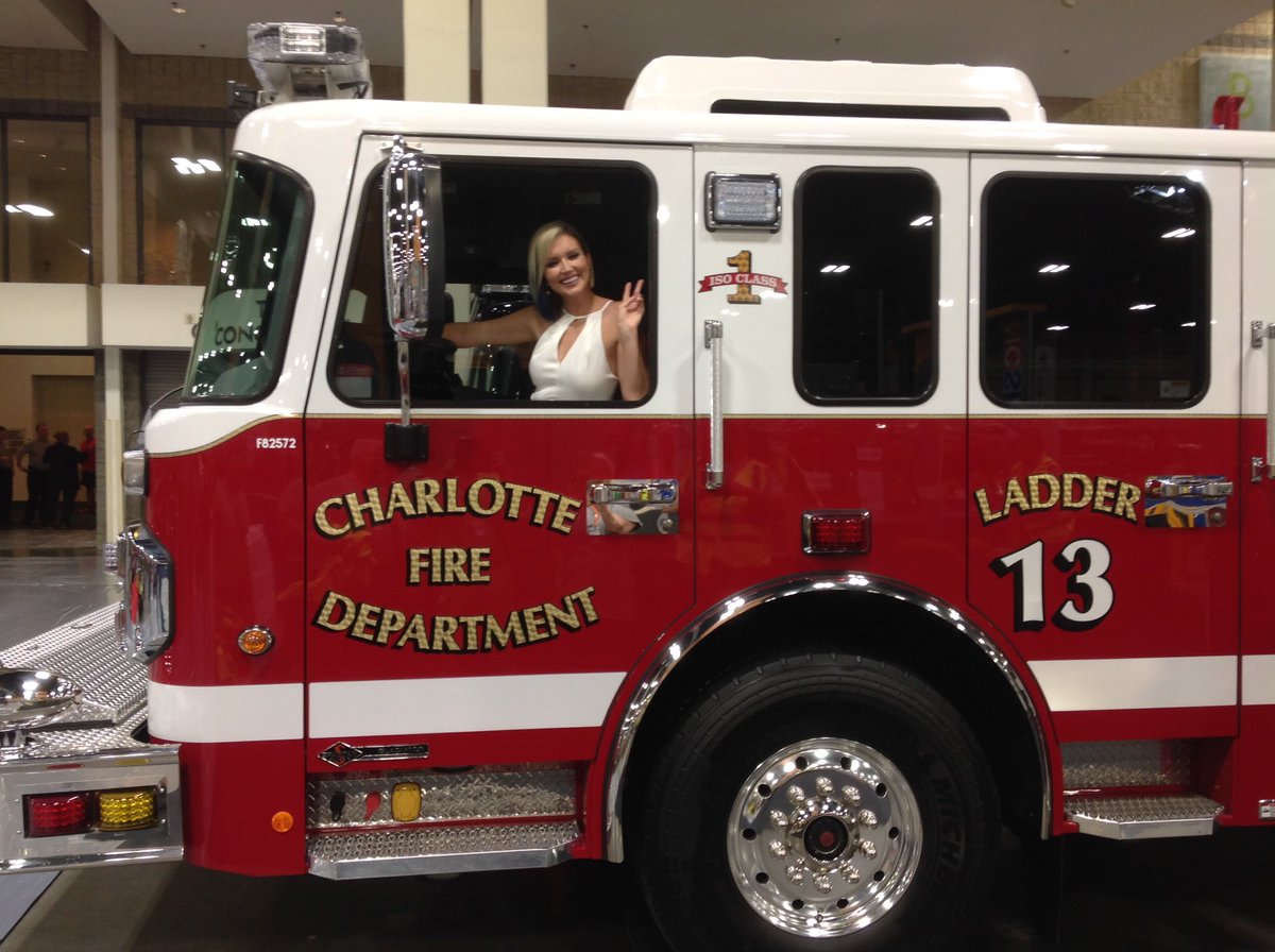 CFD_Alarm's tweet photo. @IAmBethSpangler stopped by to check out the #SAFRE2016 Convention Center floor and CFD Ladder 13! https://t.co/cZDB4QoP06