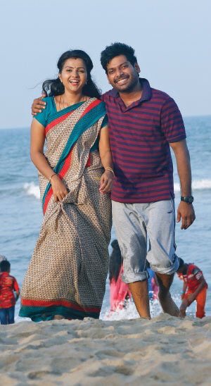 SanVJ_Offl's tweet photo. #Chennai28II New Stills @vp_offl @Actor_Jai @Premgiamaren @actorshiva !!! https://t.co/th4hkHzHPZ