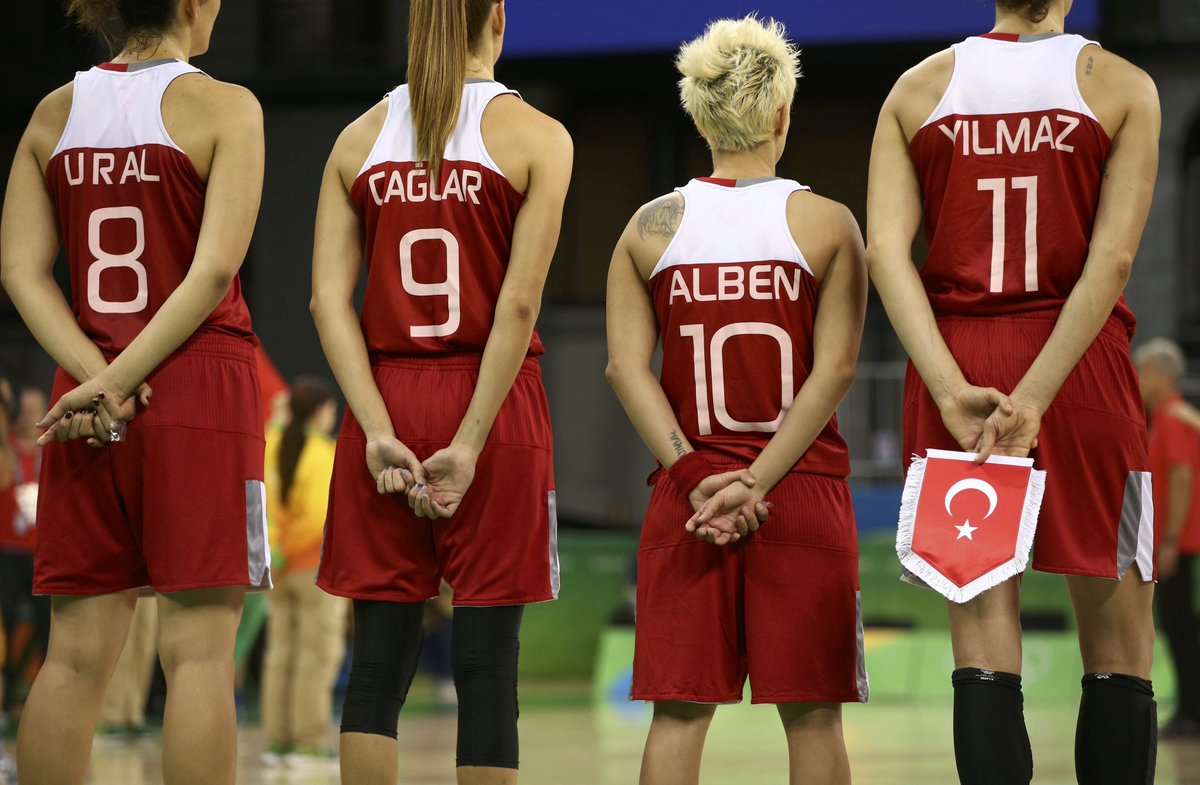 TBF's tweet photo. #HaydiKızlar şimdi Çeyrek Final zamanı!!! 💪🏼 🇹��🏅❤️ https://t.co/my0YH0DHwA