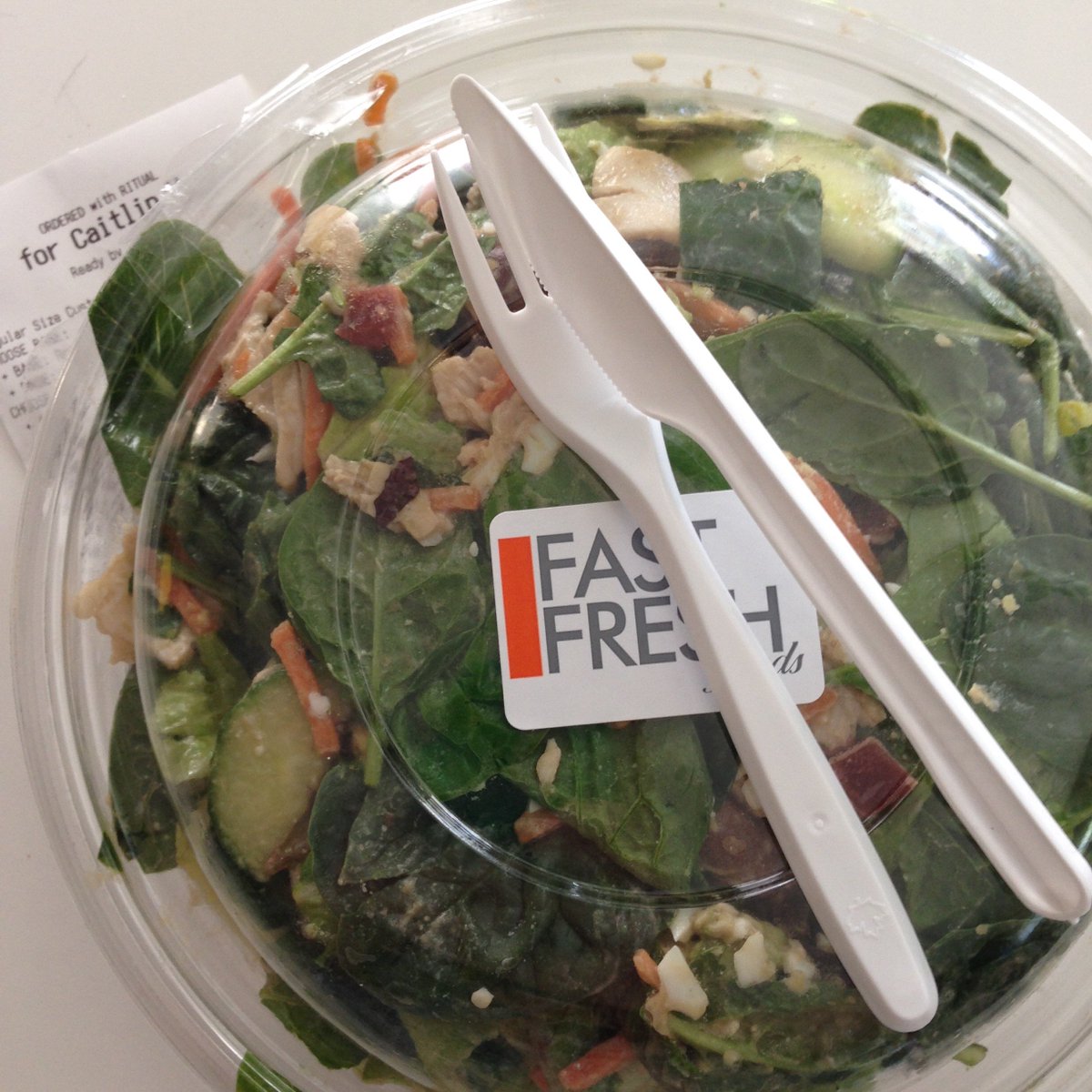 Caitlin_Writes's tweet photo. great exp w/ @ritual_co order lunch & skipping lineup! w/baby in tow I'm too hangry to wait #ritualrewards #myritual https://t.co/dOC6HkQ8QZ