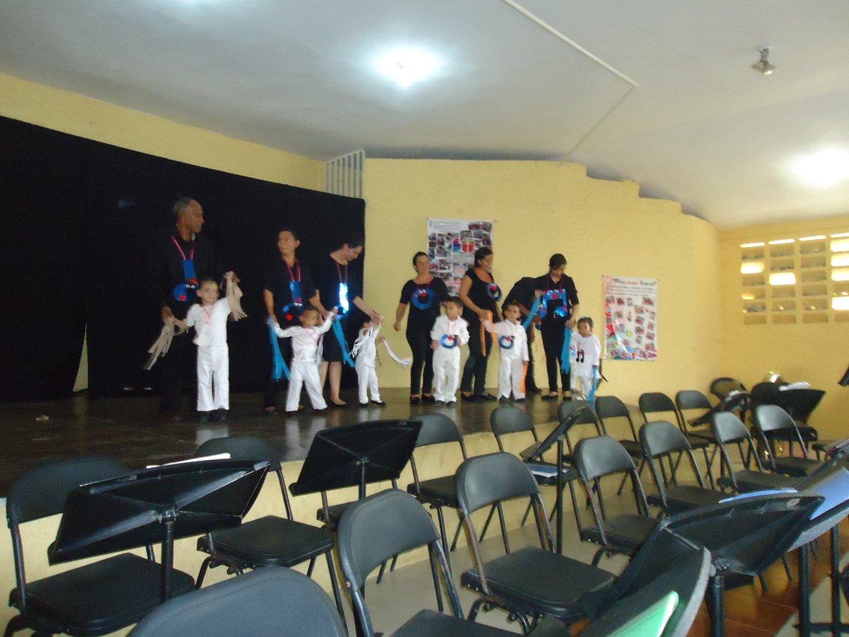 Concierto fin de año del <a href="/NucleoSgrande/">orquesta sgrande</a> con el programa nuevos integrantes <a href="/CrtrujilloCr/">crtrujillo</a> <a href="/elsistema/">El Sistema</a> <a href="/AGonzalezLamon/">Andres Gonzalez</a>