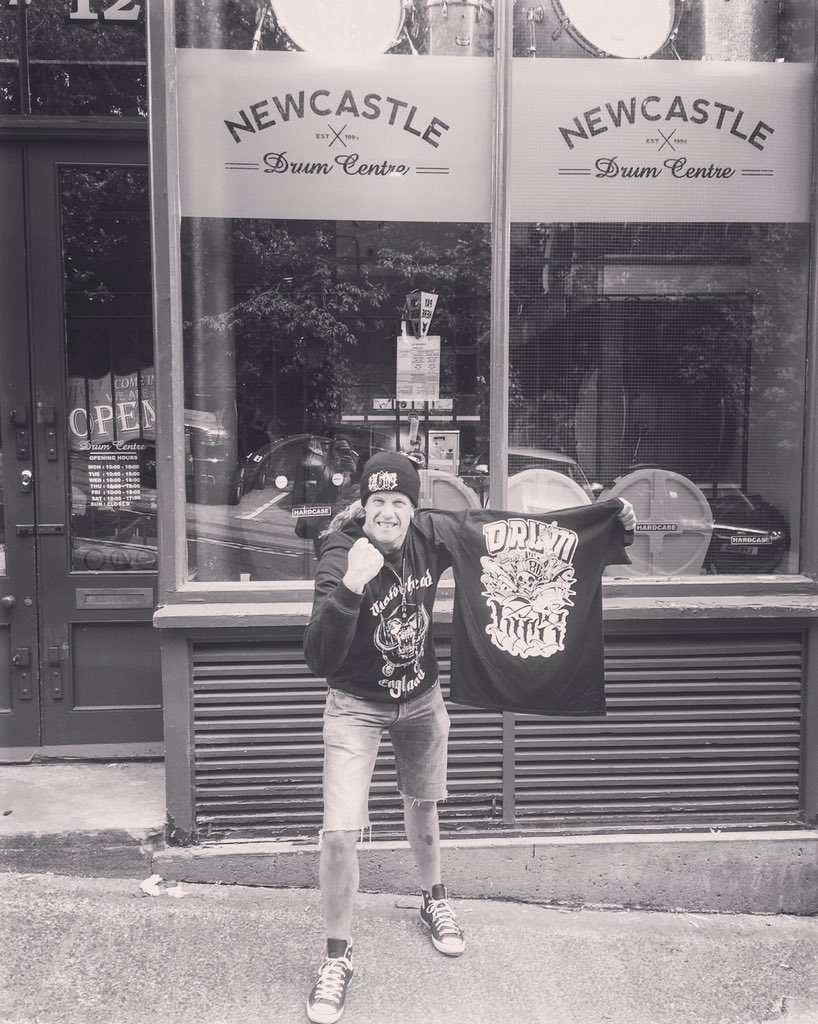 Eighty6Clothing's tweet photo. Danny from #Venom heading off to @BLOODSTOCKFEST with @GavJumpsShip #eighty6crew collab tee #DRUMLIFE https://t.co/1cBbrBBoB6
