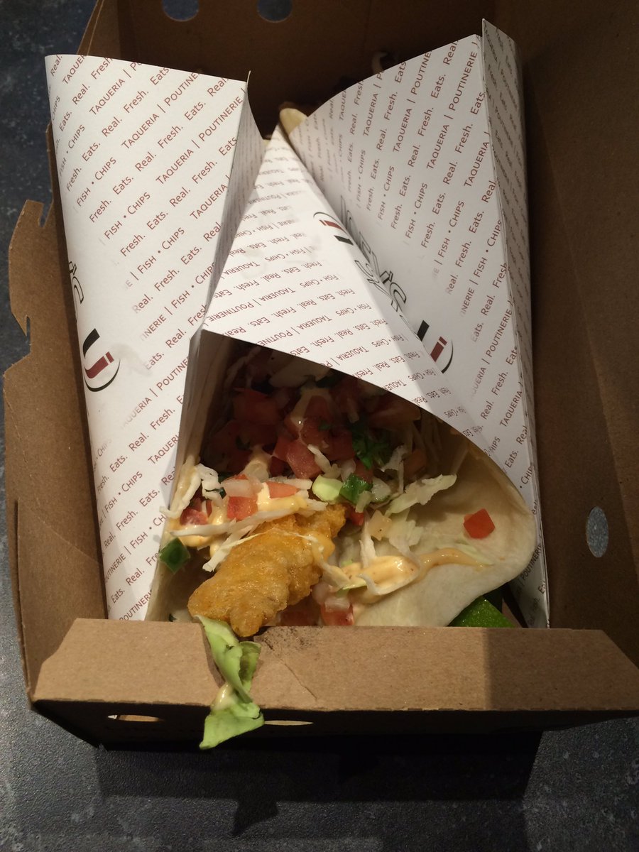primetimeklein's tweet photo. More food! @JoeysUrban gracing us with Fish Tacos https://t.co/ftZVkZ8PZp