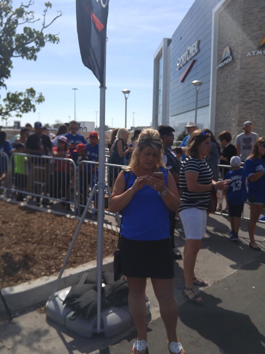 #batterchatter <a href="/Sportchek/">Sport Chek</a> I want to meet Kevin pillar