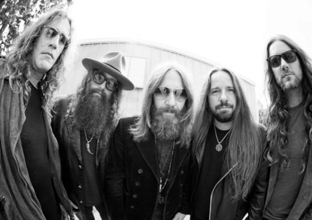 GuitarWorld's tweet image. Hear @BlackberrySmoke's Funky New Song, "Believe You Me" bit.ly/2aVpSdF #blackberrysmoke