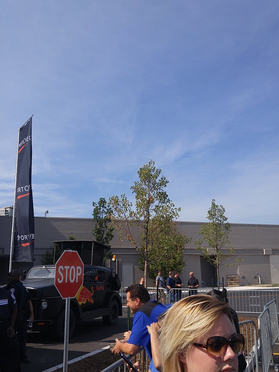 #batterchatter <a href="/Sportchek/">Sport Chek</a> I want to meet Kevin pillar