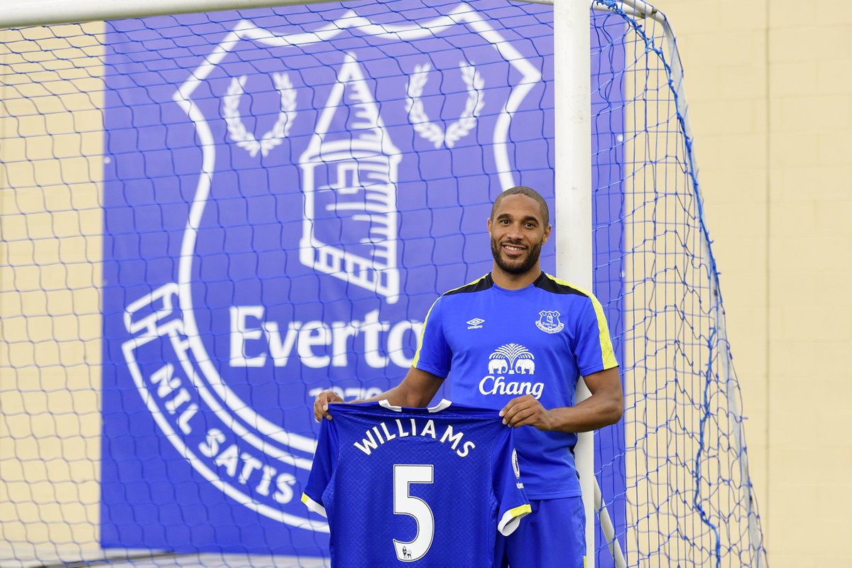 Everton tweet picture