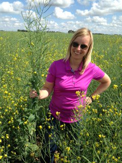 syngentacanada's tweet photo. #SY4157 just outside of Castor, AB on Tuesday! @ullmank @CamCanola #canola #westcdnag https://t.co/x67JFOxlBl