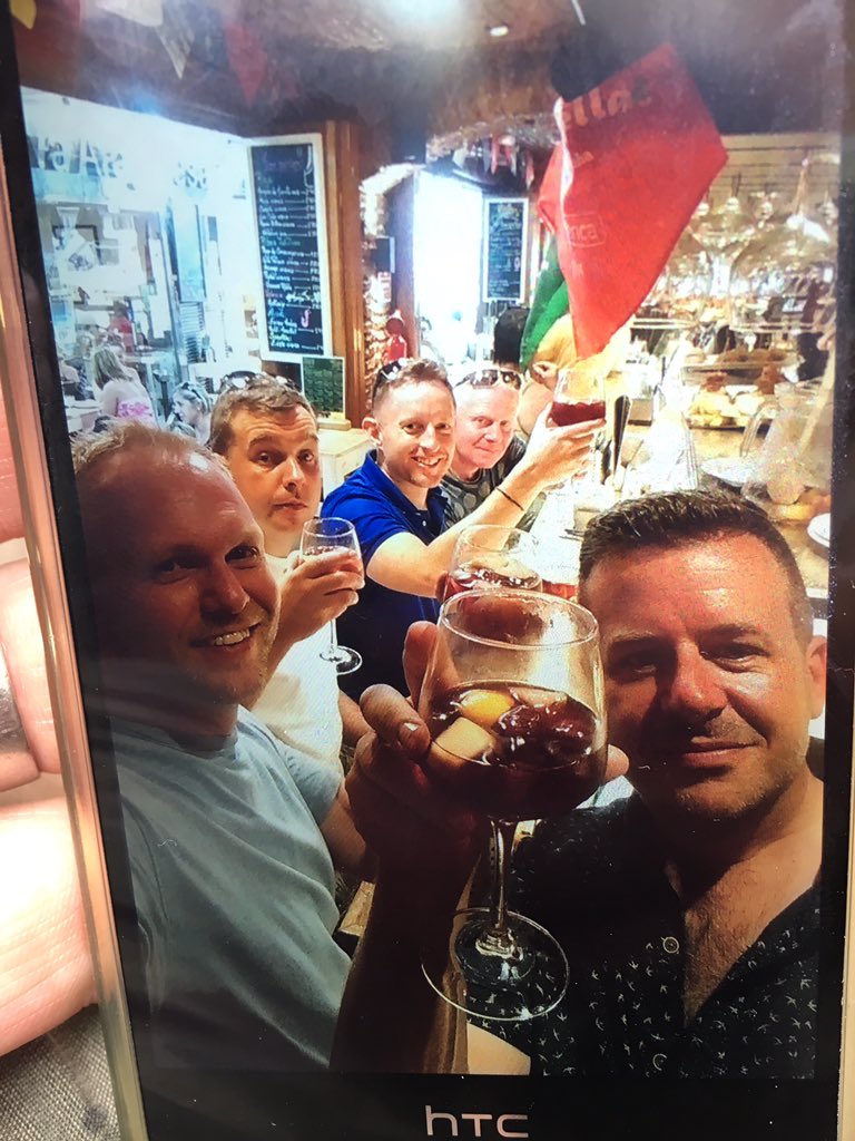 Kelly75Rob's tweet image. Benidorm old town with special friends. Just waiting for the Jeremy Kyle show friends to land now
