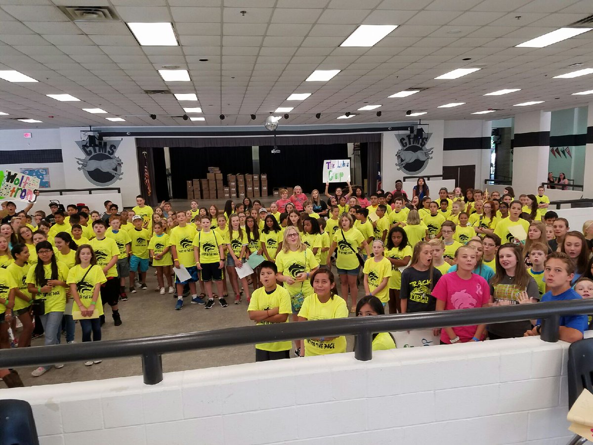 Wolf Camp 2016 has everyone howling! I'm excited as our Wolves to start the year! Our 8th graders were a great help!