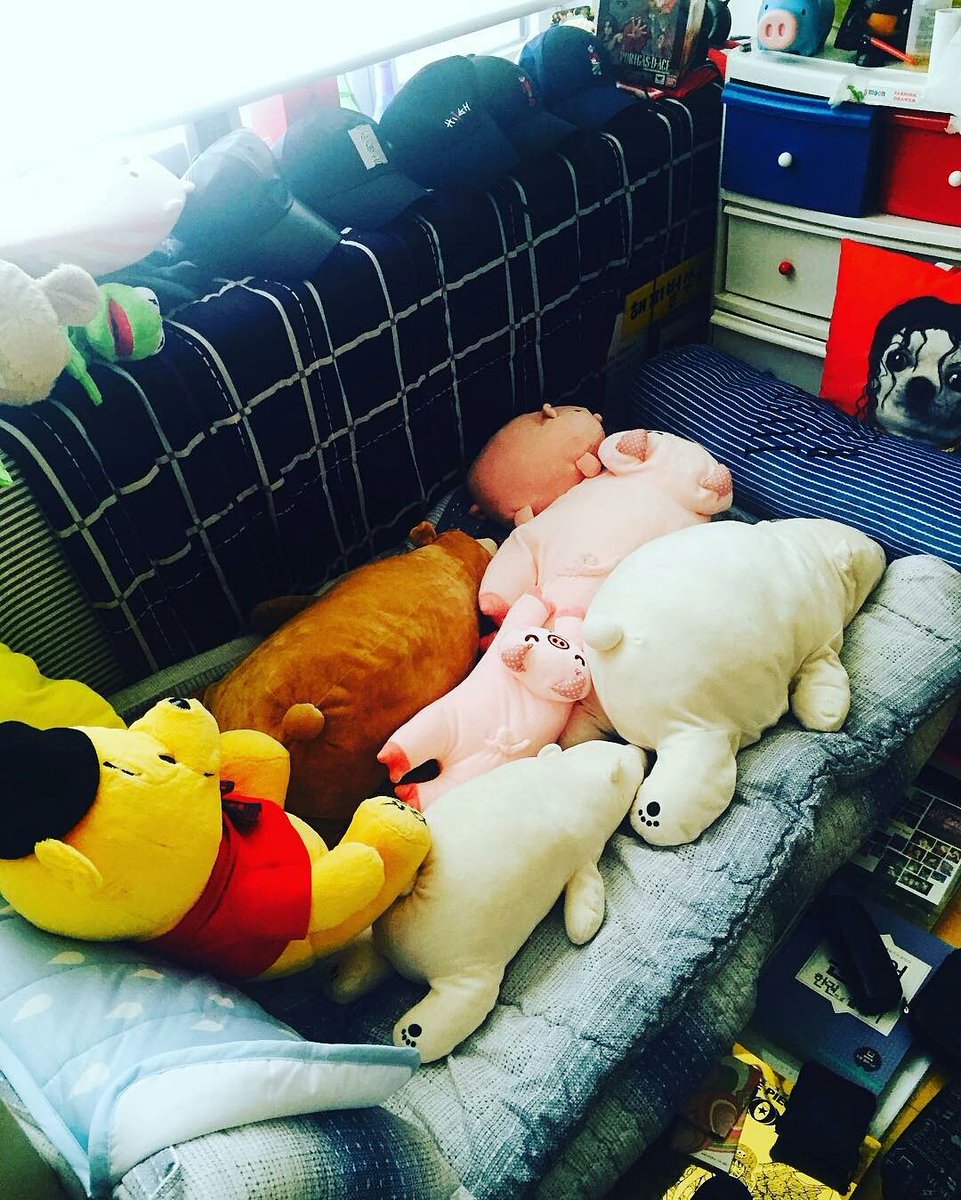 high4ness's tweet photo. [TRANS] #HIGH4 #SUNGGU
#high4 #Sunggu #but... I need to lie down too.. https://t.co/iiI6Pwi7Cz