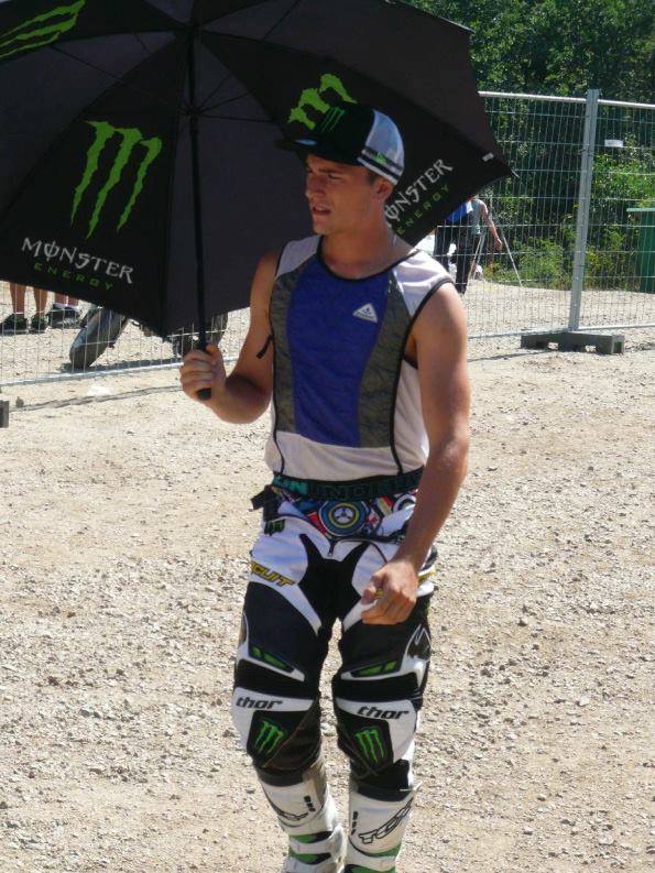 TechNicheEurope's tweet image. Legends use HyperKewl #coolingvests or PCM hybrid vest. Buy cheap buy twice! #genuine #original #realcooling #no.1