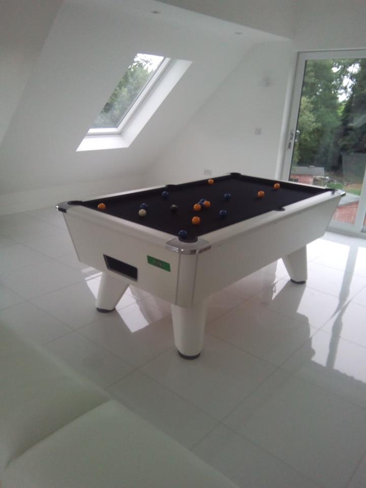 CgqPool's tweet photo. Supplied New 7ft White Supreme Winner Pool Table. Blue &amp; Yellow Aramith Balls looks well on the Black Cloth https://t.co/50havGzRYt