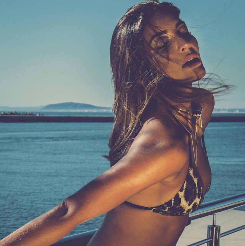 JeannieBikiniSA's tweet photo. You can't buy happiness... But you can buy a bikini and that's kind of the same thing 👙 #JeannieBikini https://t.co/CzwpIbxCBJ