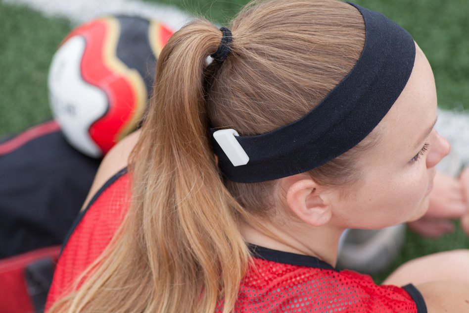 Wearable <a href="/JoltSensor/">Jolt</a>, produced by <a href="/MIT_alumni/">MIT Alumni</a>, detects sports-related #concussions mitsha.re/LSHR3038TAZ