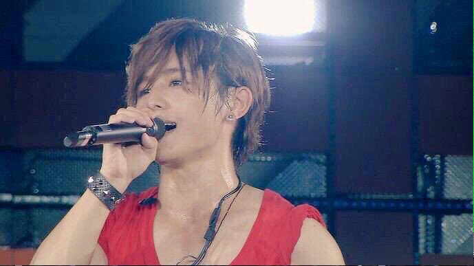 toikimisuki's tweet photo. 彼がこの業界に一歩踏み入れた日から12年が経ちました。
最初は端で踊っていた彼が今ではHey!Say!JUMPの絶対的エース.
それは紛れもなく山田涼介という人間の努力の賜物です。
ずっとありがとうそしてこれからもありがとう。 https://t.co/MWZmuARvFP