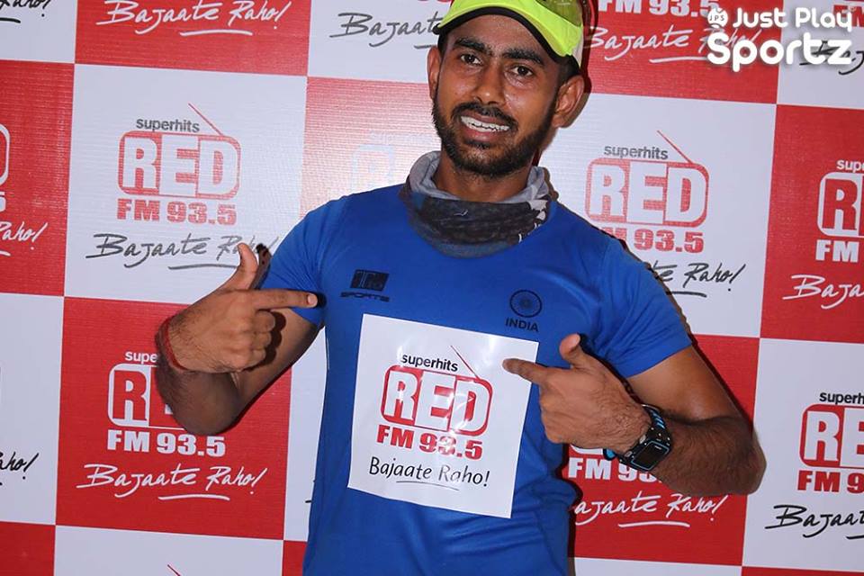 JustPlaySportz's tweet photo. Unstoppable Iron Man @AbhiRunning wins #RunAgainstTraffic https://t.co/oCTpBy8S4P @935redfm #RjAshish @milindrunning https://t.co/utzvzUPFQE