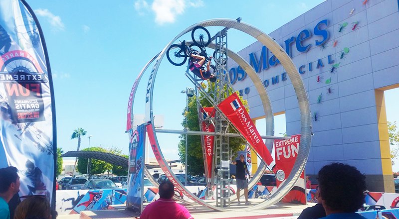 centrodosmares's tweet photo. ¿Listos? En 5 minutos podréis disfrutar del #LoopingBike de #ExtremeFun, de 17:30 a 22h. ¡Contamos contigo! 😉 https://t.co/XKUkQRLawB